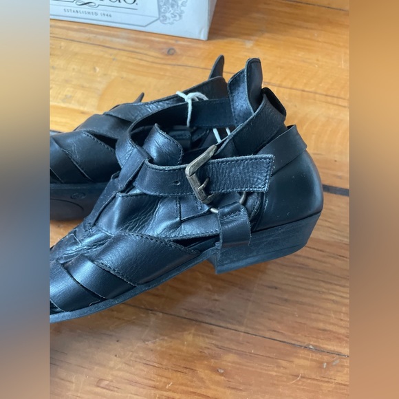 Summit by White Mountain ankle boots / Size 6.5 - Picture 4 of 6